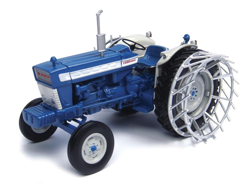 1/32 Scale UNIVERSAL HOBBIES  Ford / New Holland 5000 With metal wheels (No Back Orders accepted against Universal Hobbies Toys)