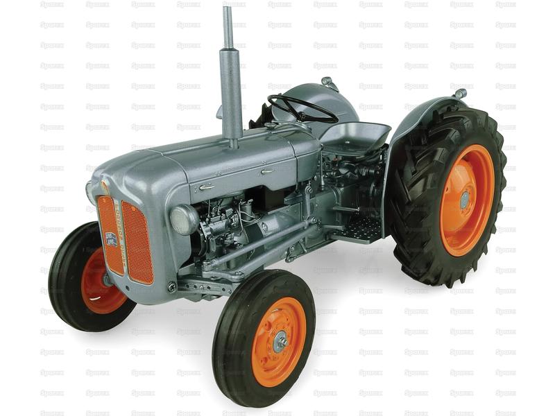 1/16 Scale UNIVERSAL HOBBIES (1957) Fordson Dexta Alexandra Palace - Launch Edition (No Back Orders accepted against Universal Hobbies Toys)