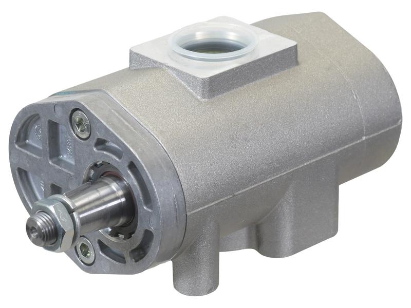 Hydraulic Charge Pump Image 1