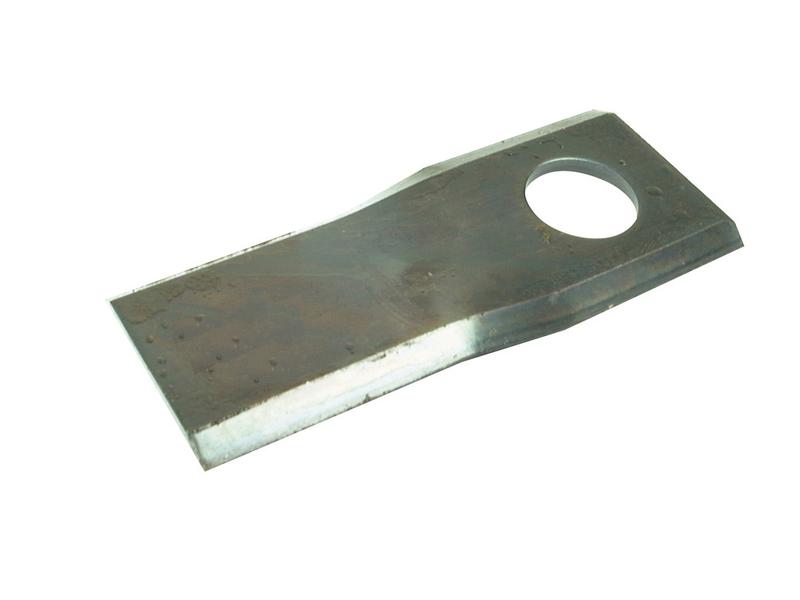 Mower Blade - Twisted blade, top edge sharp -  96 x 40x 3.0mm - Hole Ø 19.0mm  - RH -  Replacement for Deutz-Fahr